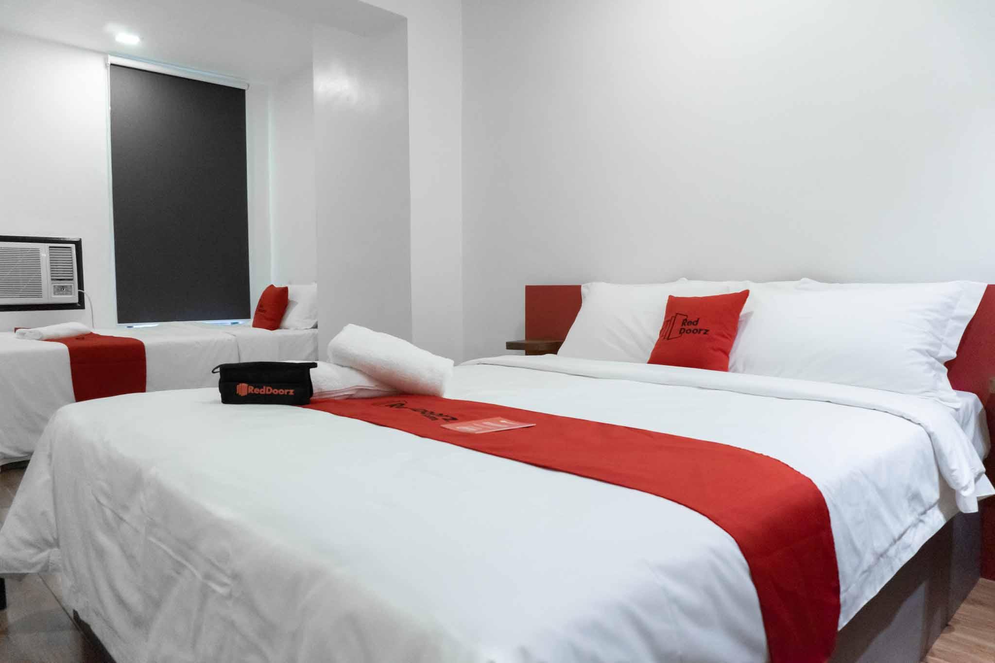Reddoorz Plus At Mm Hotel Las Pinas Former Reddoorz Plus Near Bamboo Organ Ngoại thất bức ảnh