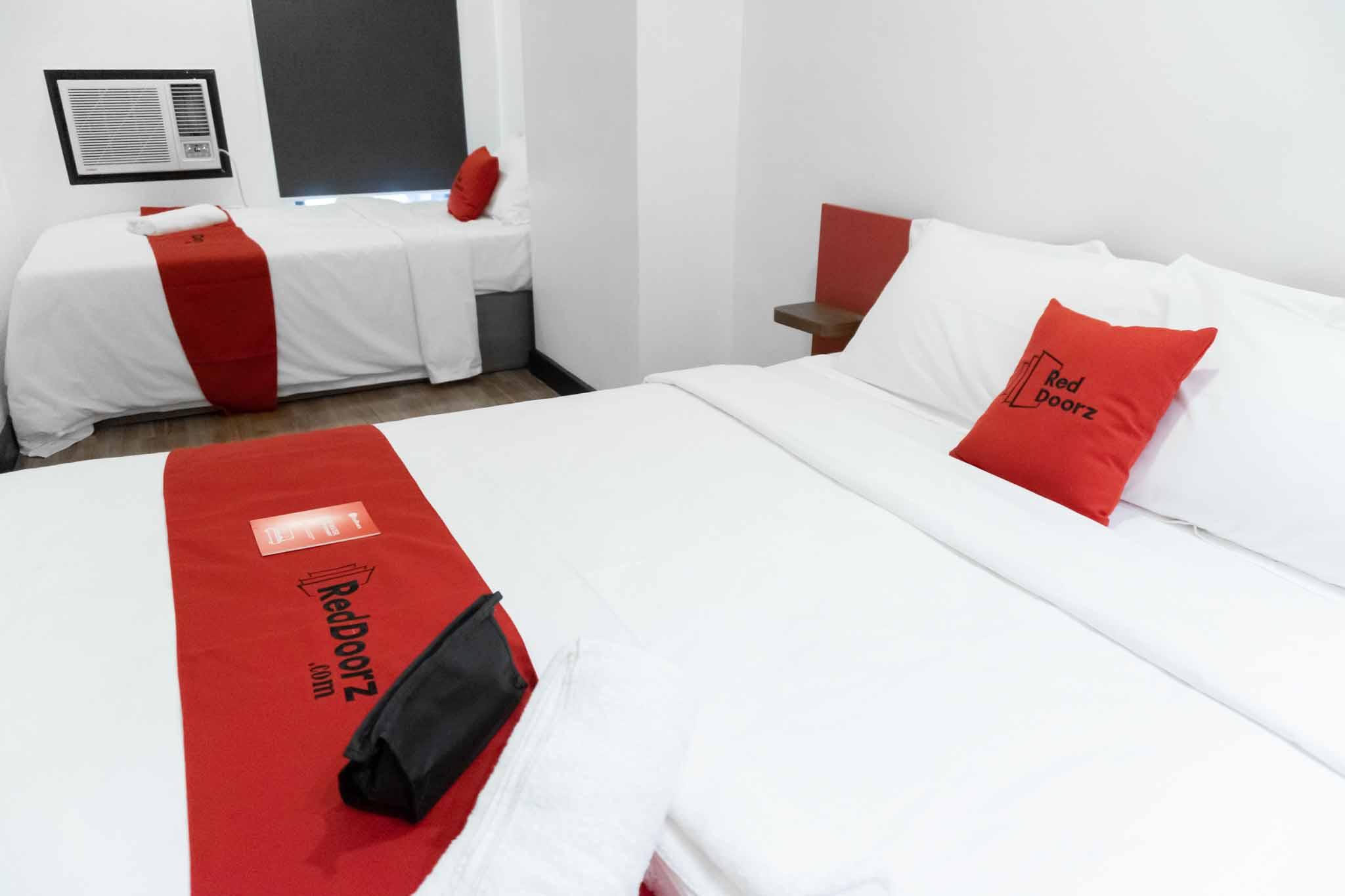 Reddoorz Plus At Mm Hotel Las Pinas Former Reddoorz Plus Near Bamboo Organ Ngoại thất bức ảnh