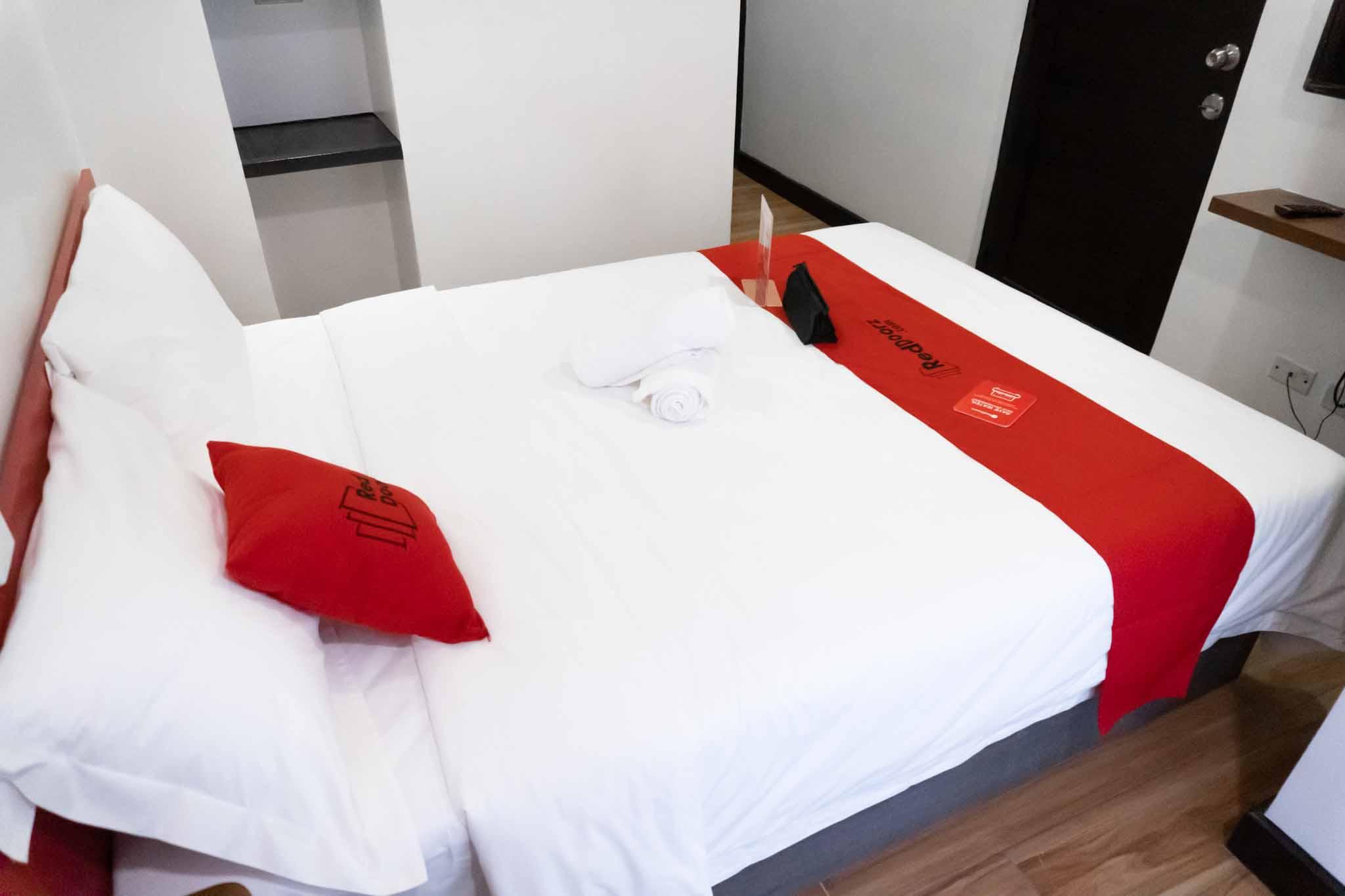 Reddoorz Plus At Mm Hotel Las Pinas Former Reddoorz Plus Near Bamboo Organ Ngoại thất bức ảnh