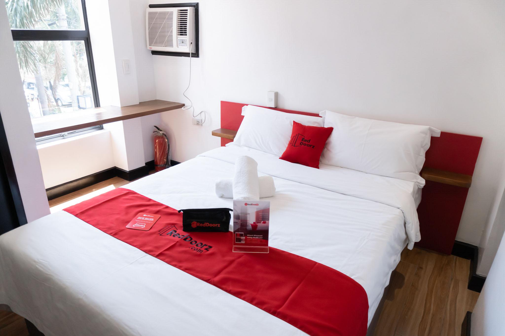 Reddoorz Plus At Mm Hotel Las Pinas Former Reddoorz Plus Near Bamboo Organ Ngoại thất bức ảnh