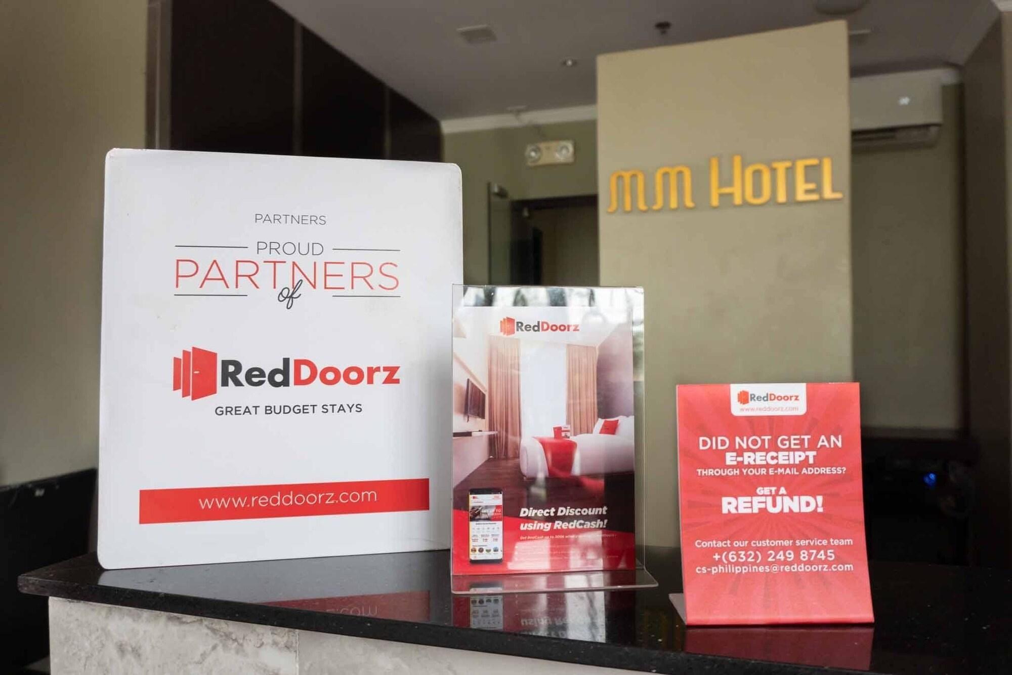 Reddoorz Plus At Mm Hotel Las Pinas Former Reddoorz Plus Near Bamboo Organ Ngoại thất bức ảnh
