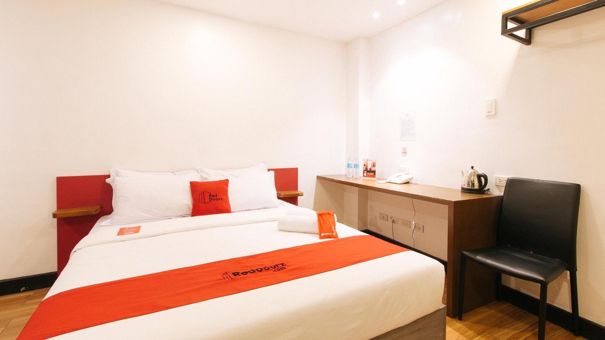 Reddoorz Plus At Mm Hotel Las Pinas Former Reddoorz Plus Near Bamboo Organ Ngoại thất bức ảnh