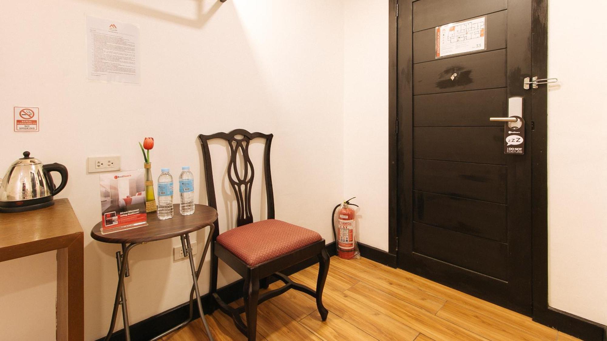 Reddoorz Plus At Mm Hotel Las Pinas Former Reddoorz Plus Near Bamboo Organ Ngoại thất bức ảnh