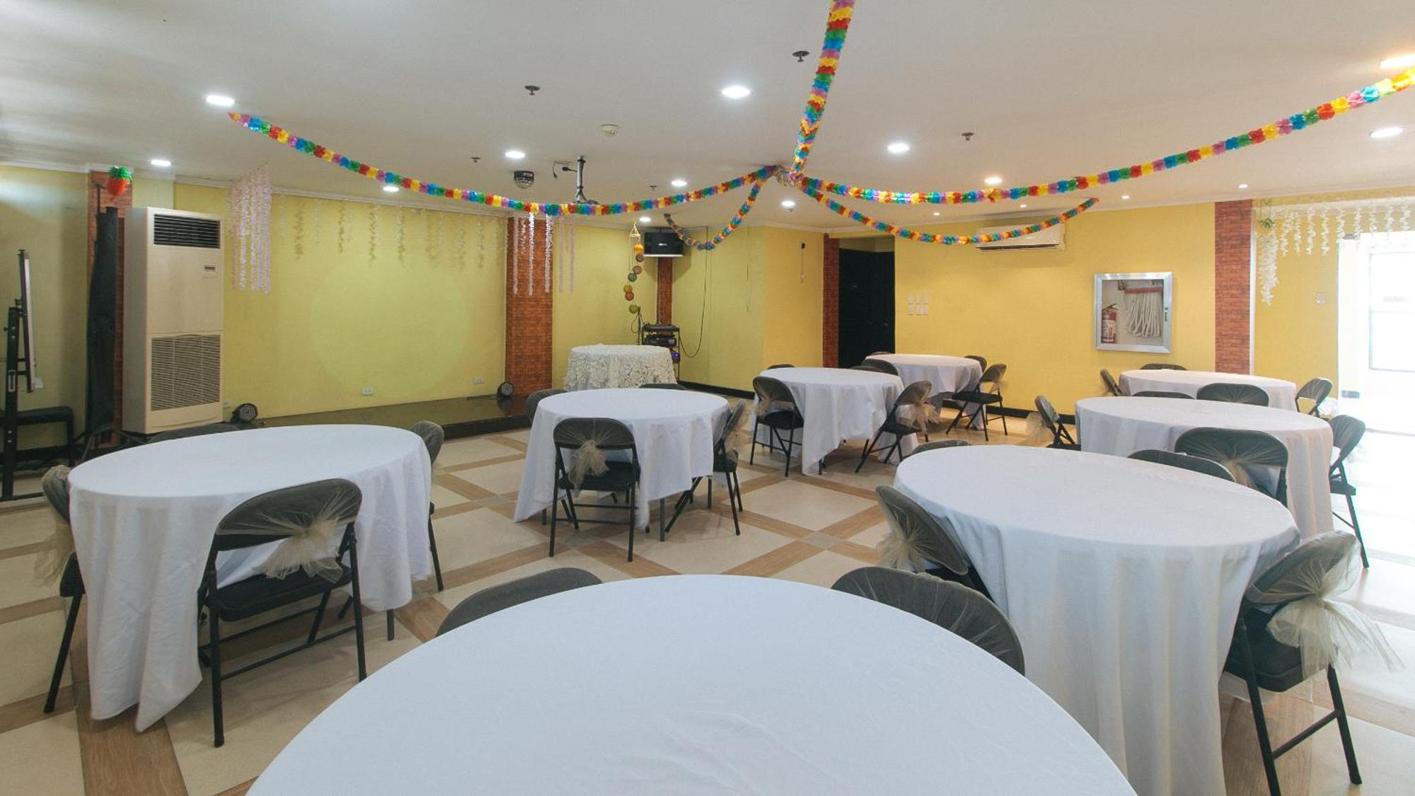 Reddoorz Plus At Mm Hotel Las Pinas Former Reddoorz Plus Near Bamboo Organ Ngoại thất bức ảnh