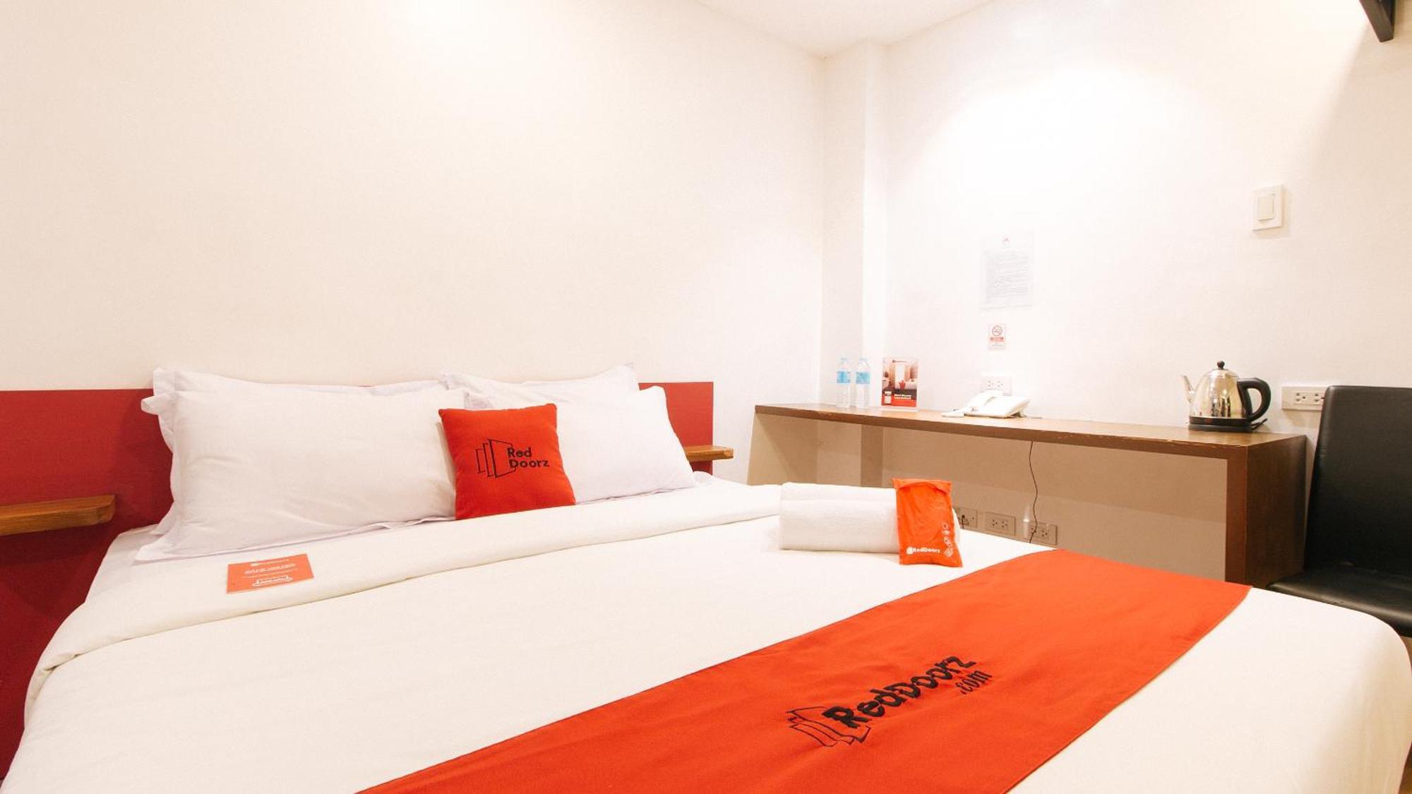 Reddoorz Plus At Mm Hotel Las Pinas Former Reddoorz Plus Near Bamboo Organ Ngoại thất bức ảnh