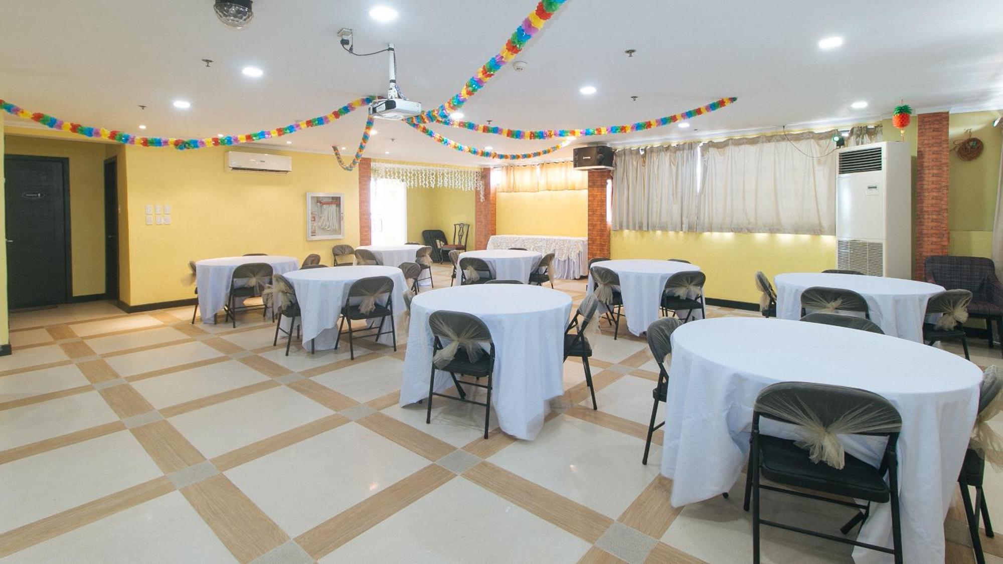 Reddoorz Plus At Mm Hotel Las Pinas Former Reddoorz Plus Near Bamboo Organ Ngoại thất bức ảnh